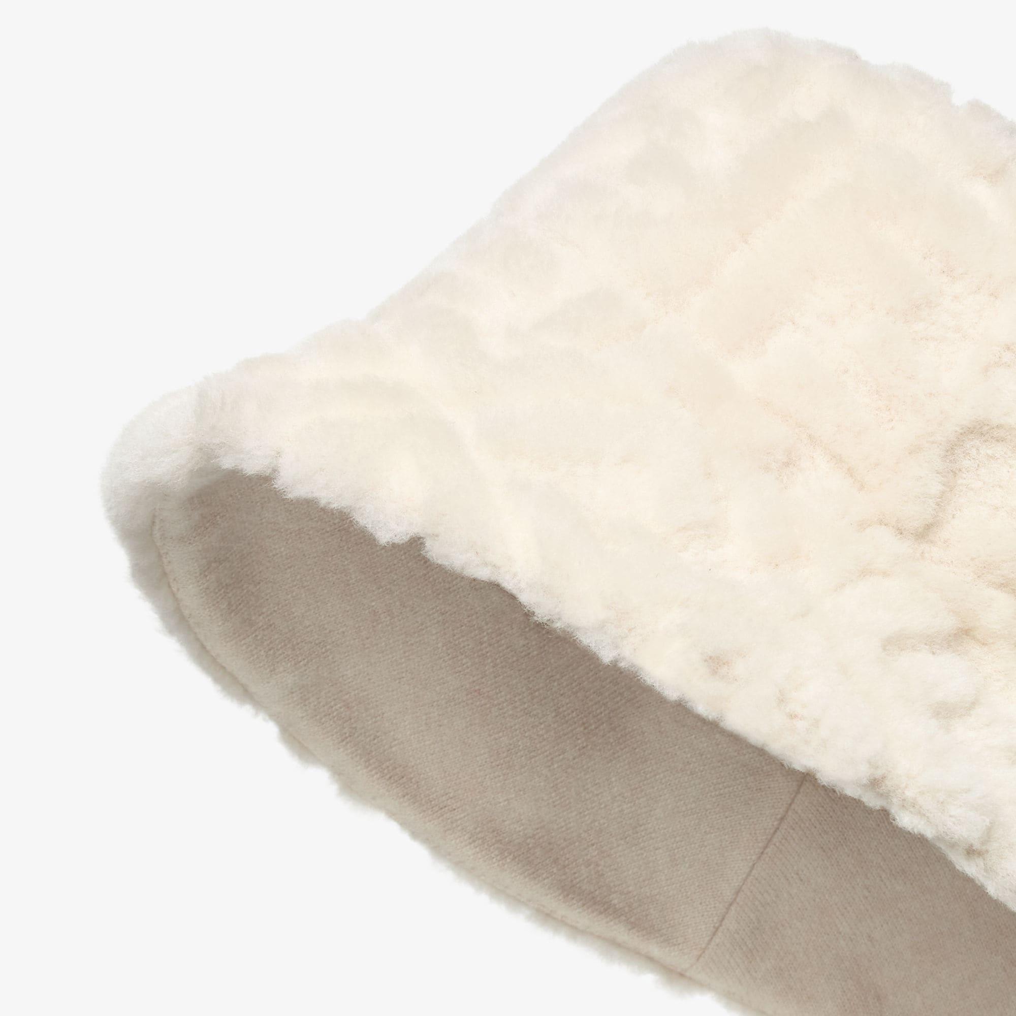 HatCamellia sheepskin hat Product Image