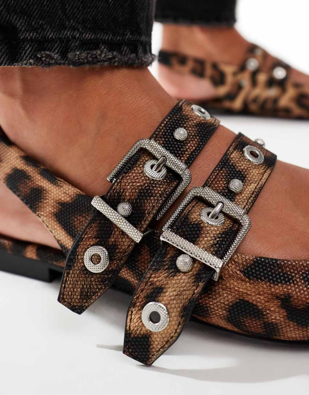 Stradivarius buckle detail sandal in leopard print Product Image