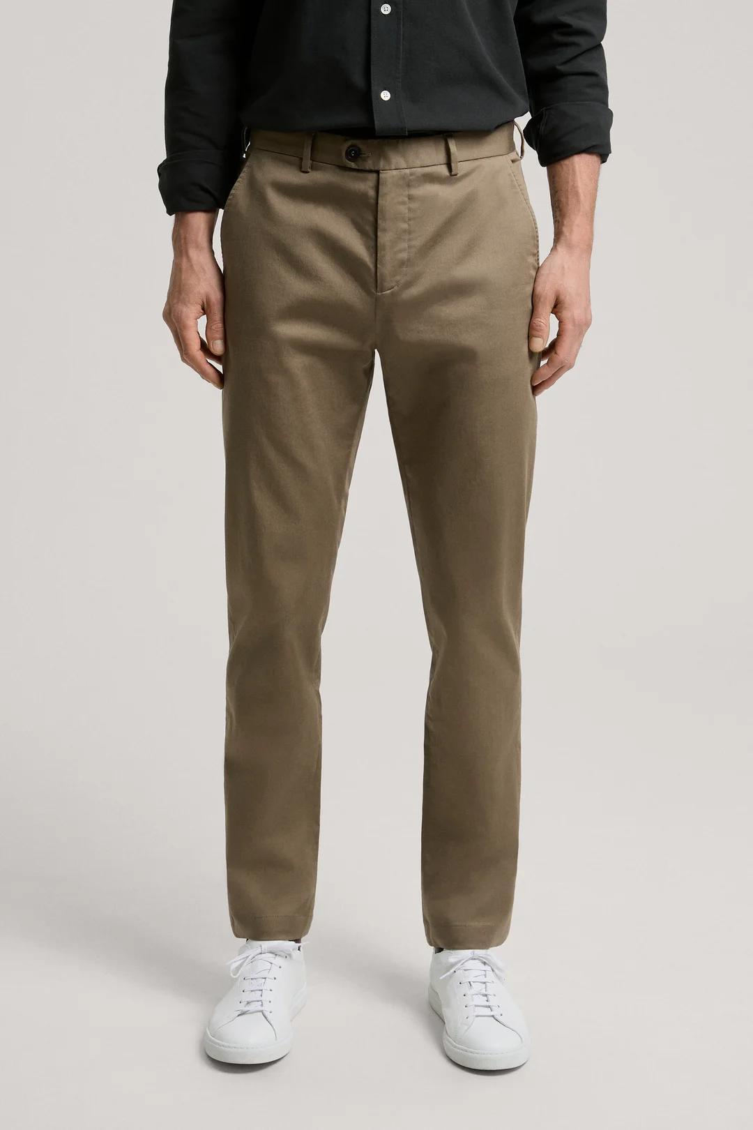 The Slim Chino Product Image