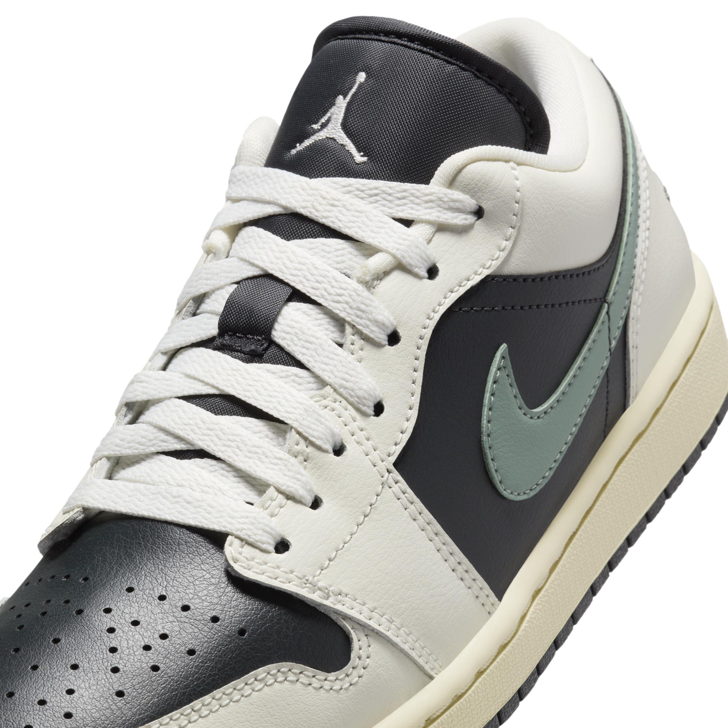 Women's Air Jordan 1 Low Shoes Product Image