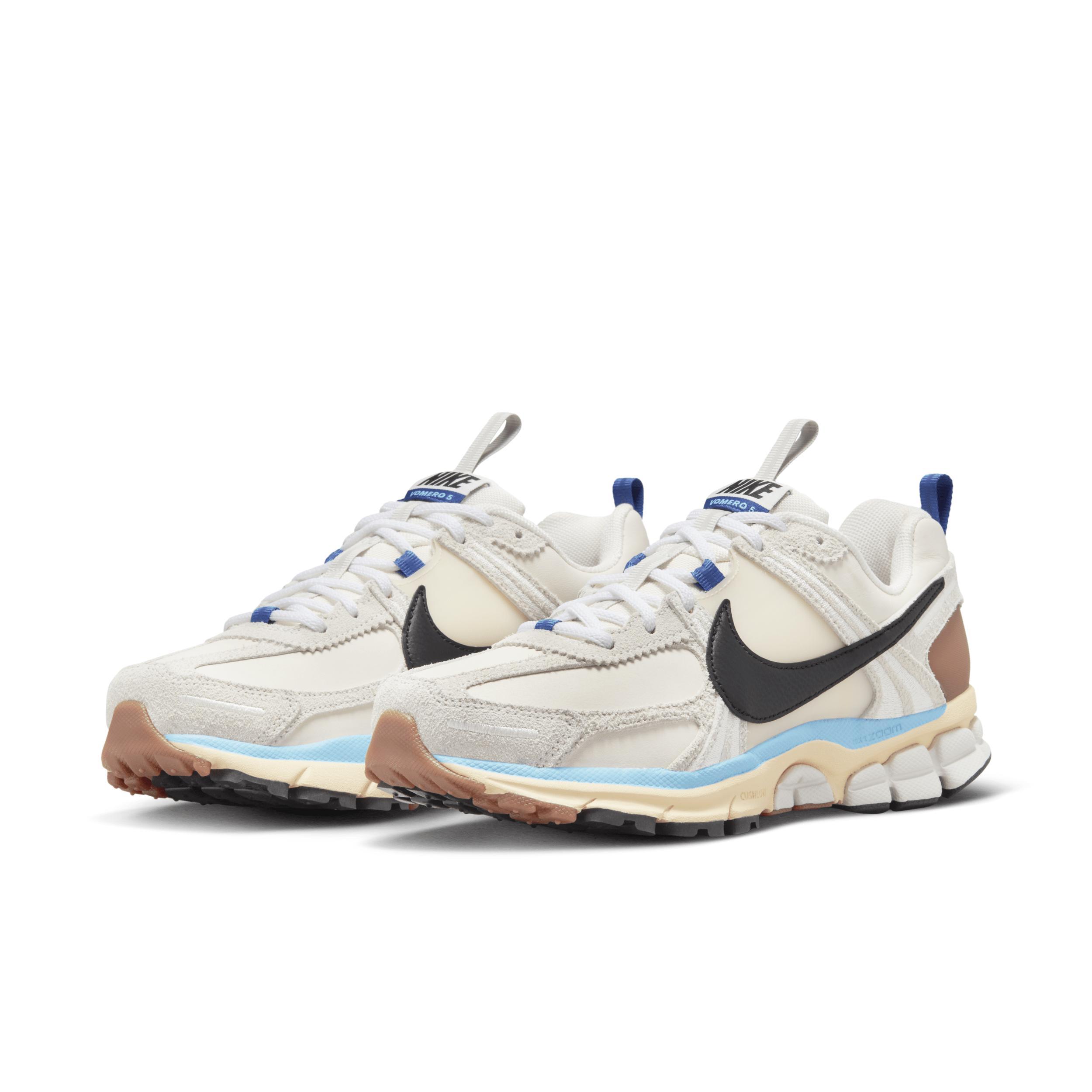 Nike Women's Zoom Vomero 5 Premium Shoes Product Image