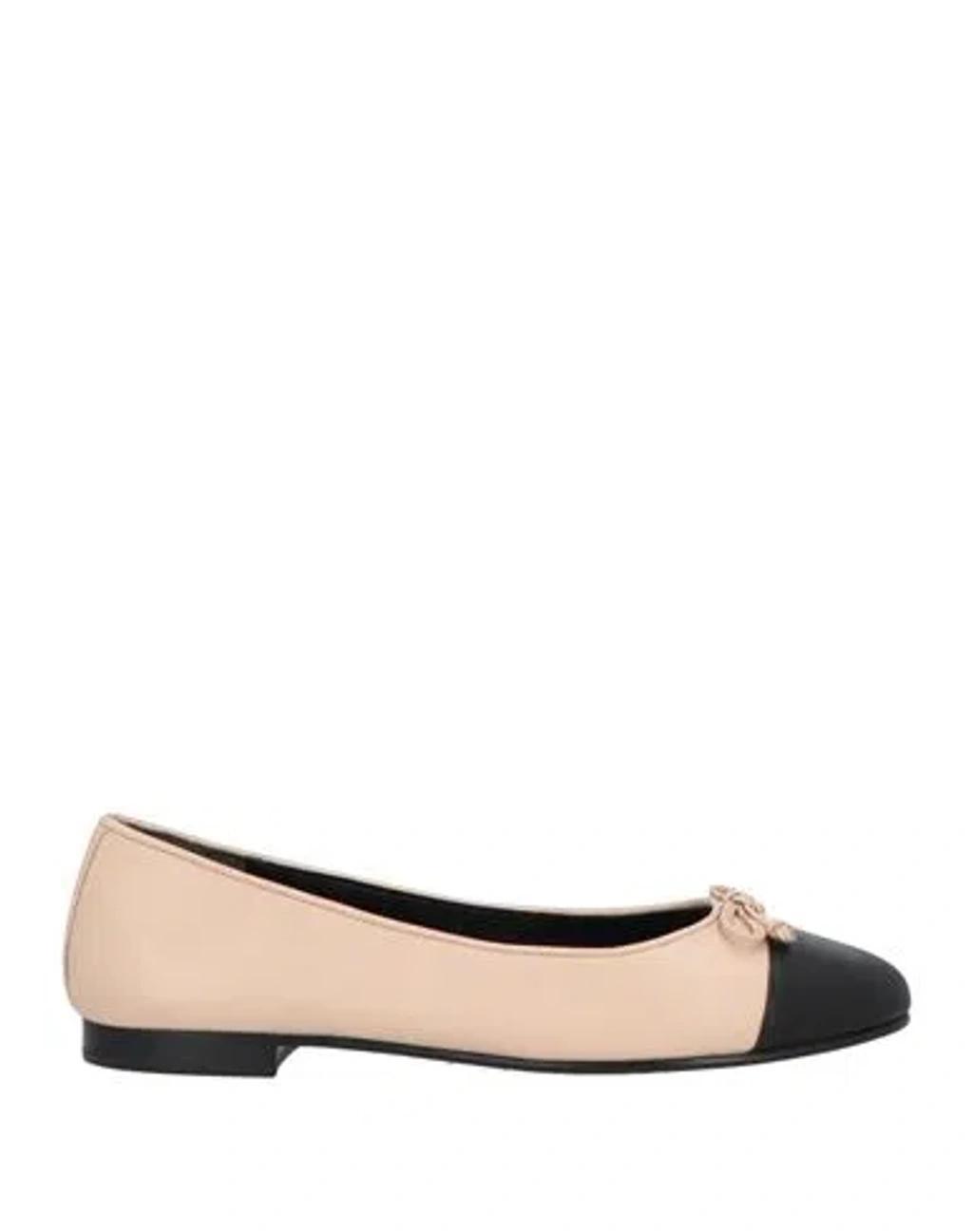 TORY BURCH Ballet Flats With Contrasting Toe In Black Product Image