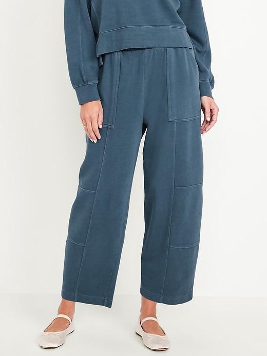 Extra High-Waisted SoComfy Seamed Barrel-Leg Sweatpants Product Image