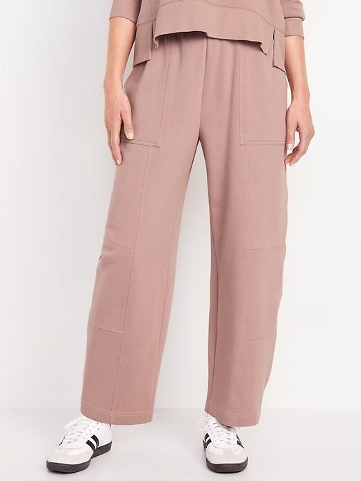 Extra High-Waisted SoComfy Seamed Barrel-Leg Sweatpants Product Image