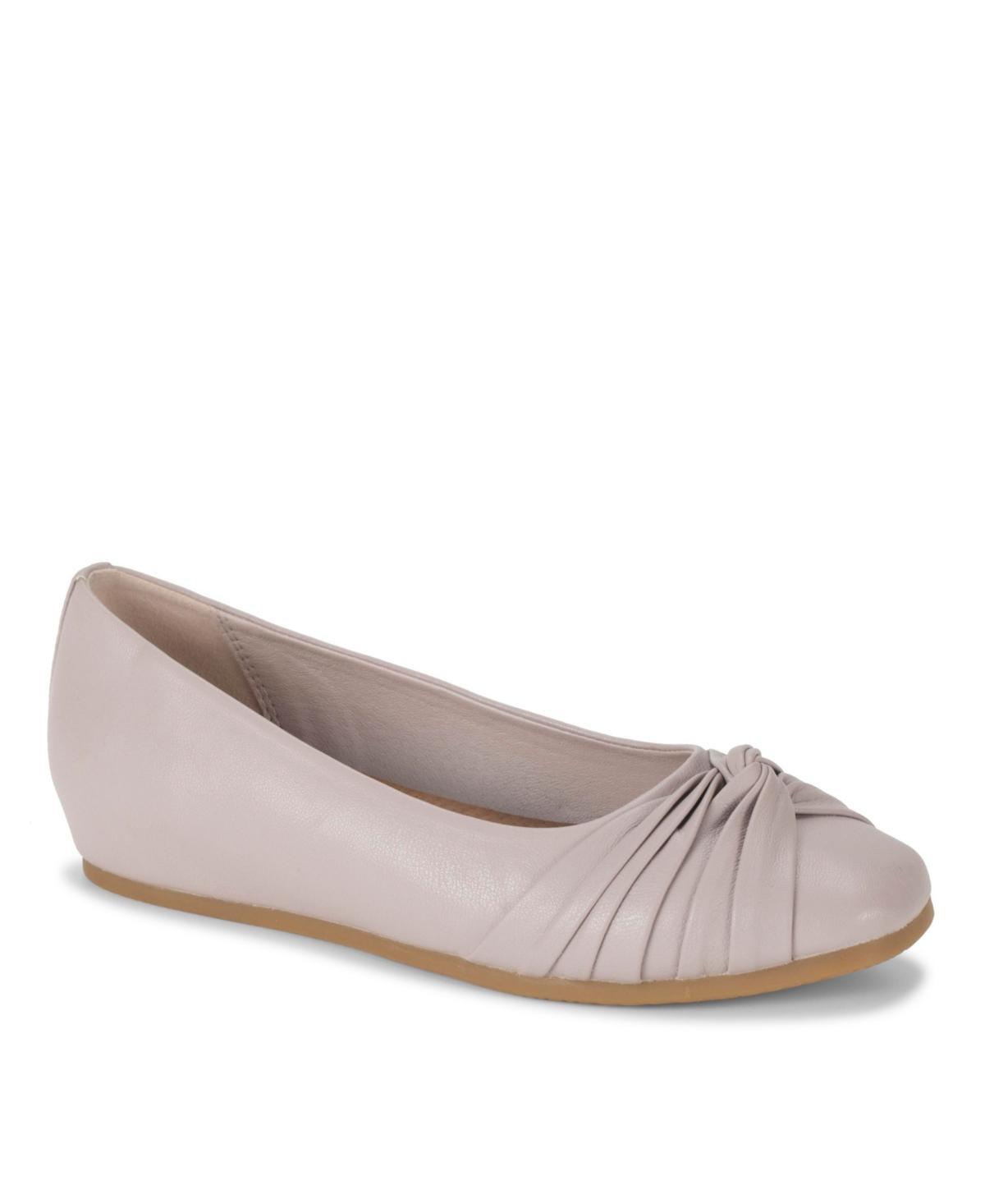 Baretraps Womens Chainey Ballet Flats Product Image