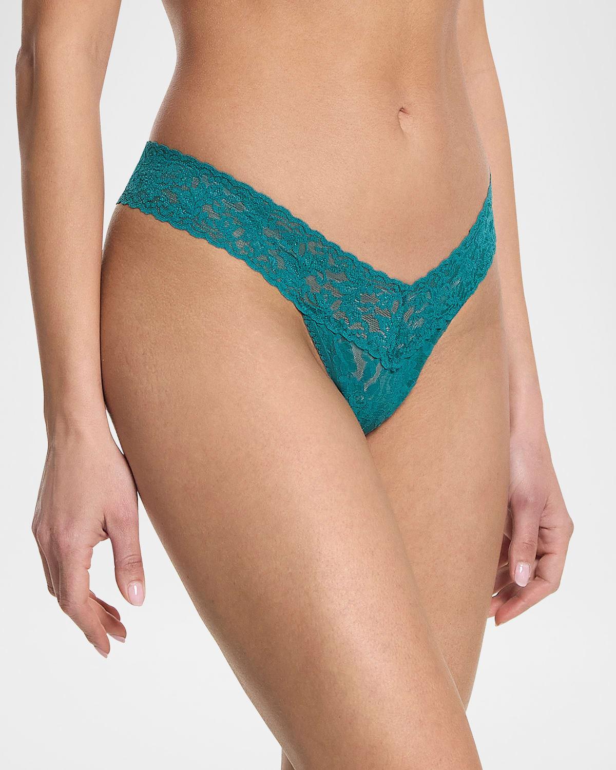 Signature Lace Low-Rise Thong Product Image