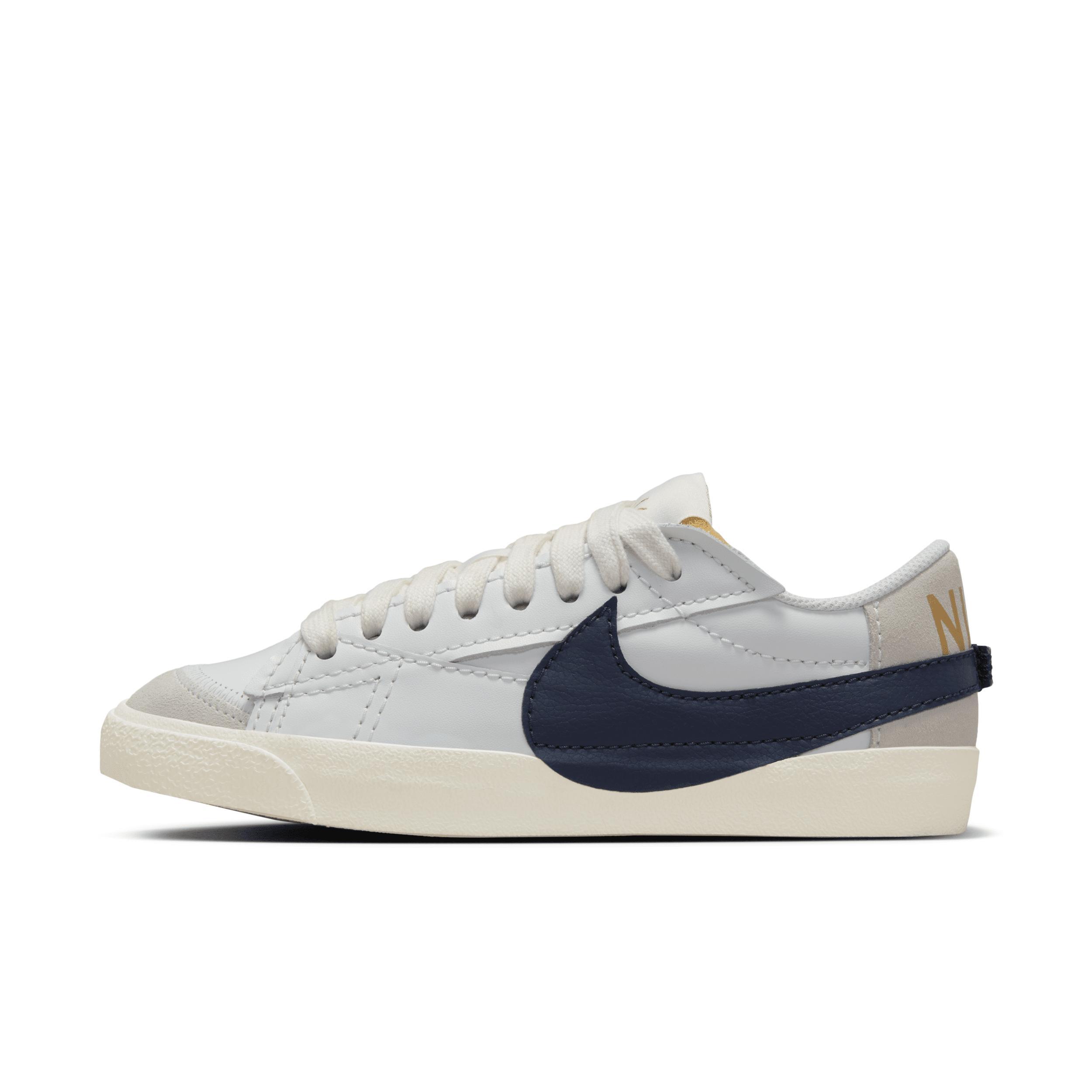 Nike Women's Blazer Low '77 Jumbo Shoes Product Image