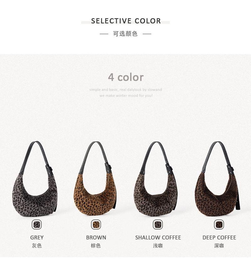 Leopard Print Shoulder Bag Product Image