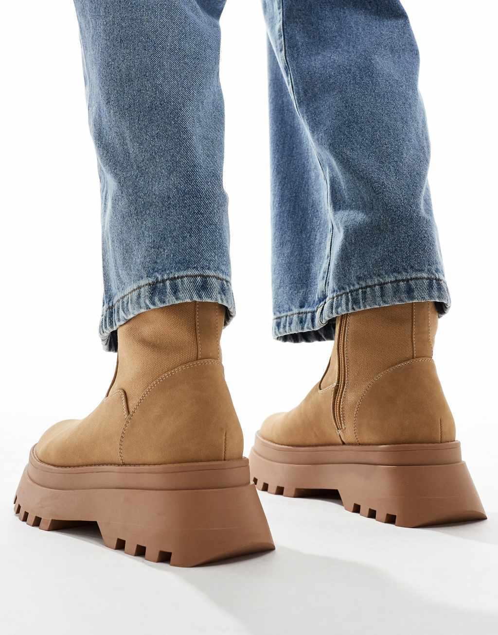 ASOS DESIGN worker boots in tan with chunky soles Product Image