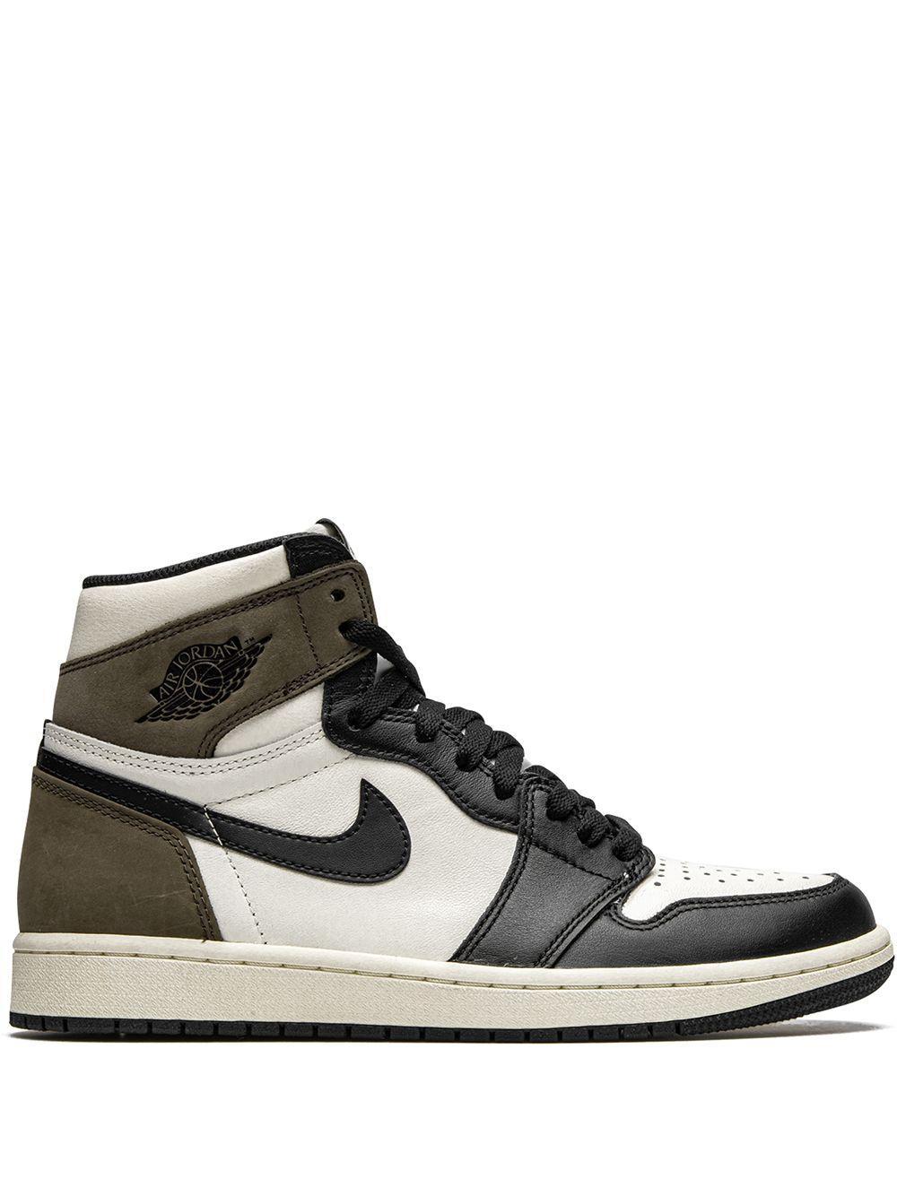 Air Jordan 1 Retro High OG "Dark Mocha" sneakers Product Image