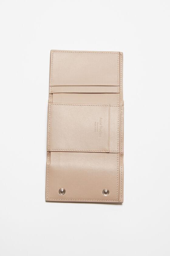 Trifold leather wallet Product Image