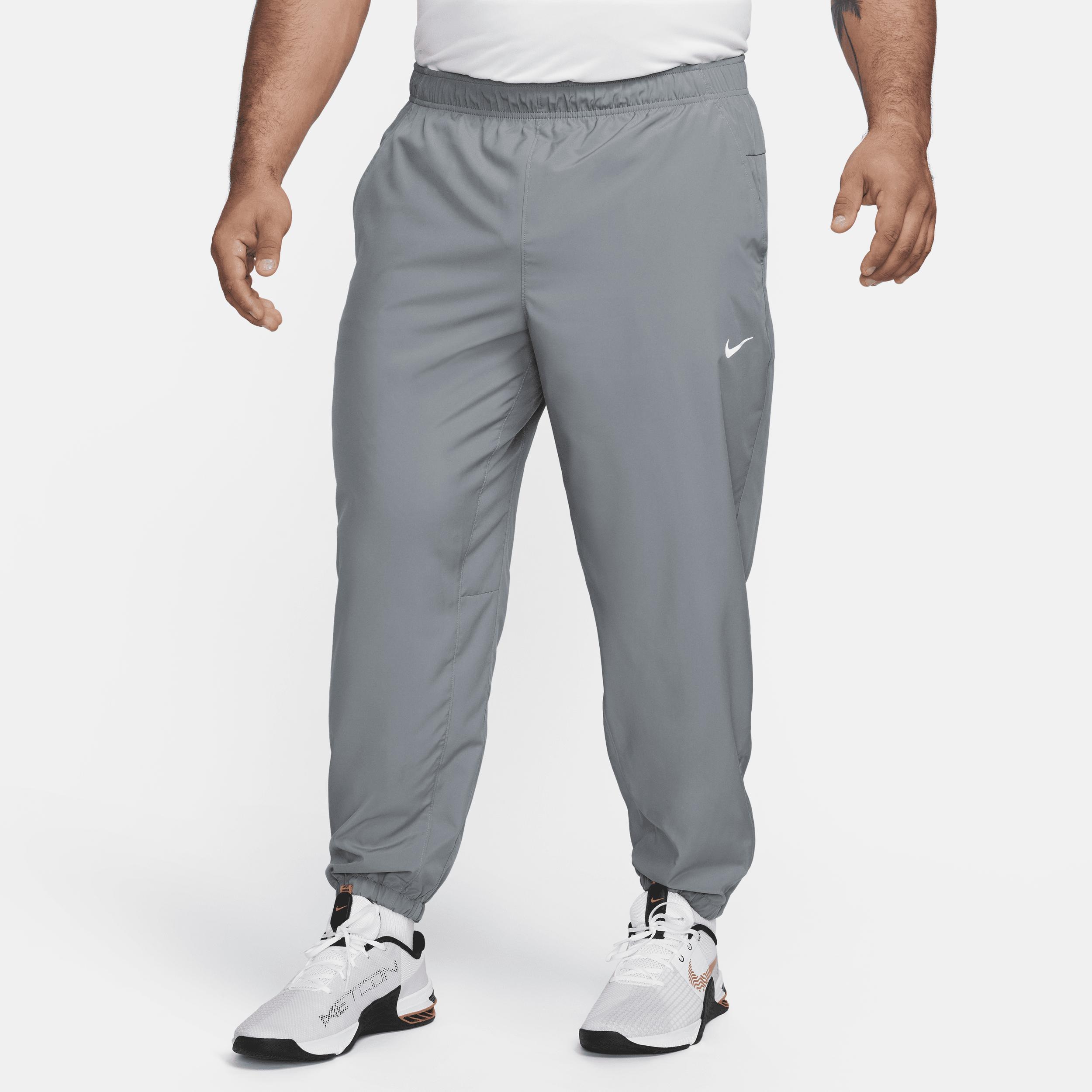 Nike Men's Form Dri-FIT Tapered Versatile Pants Product Image