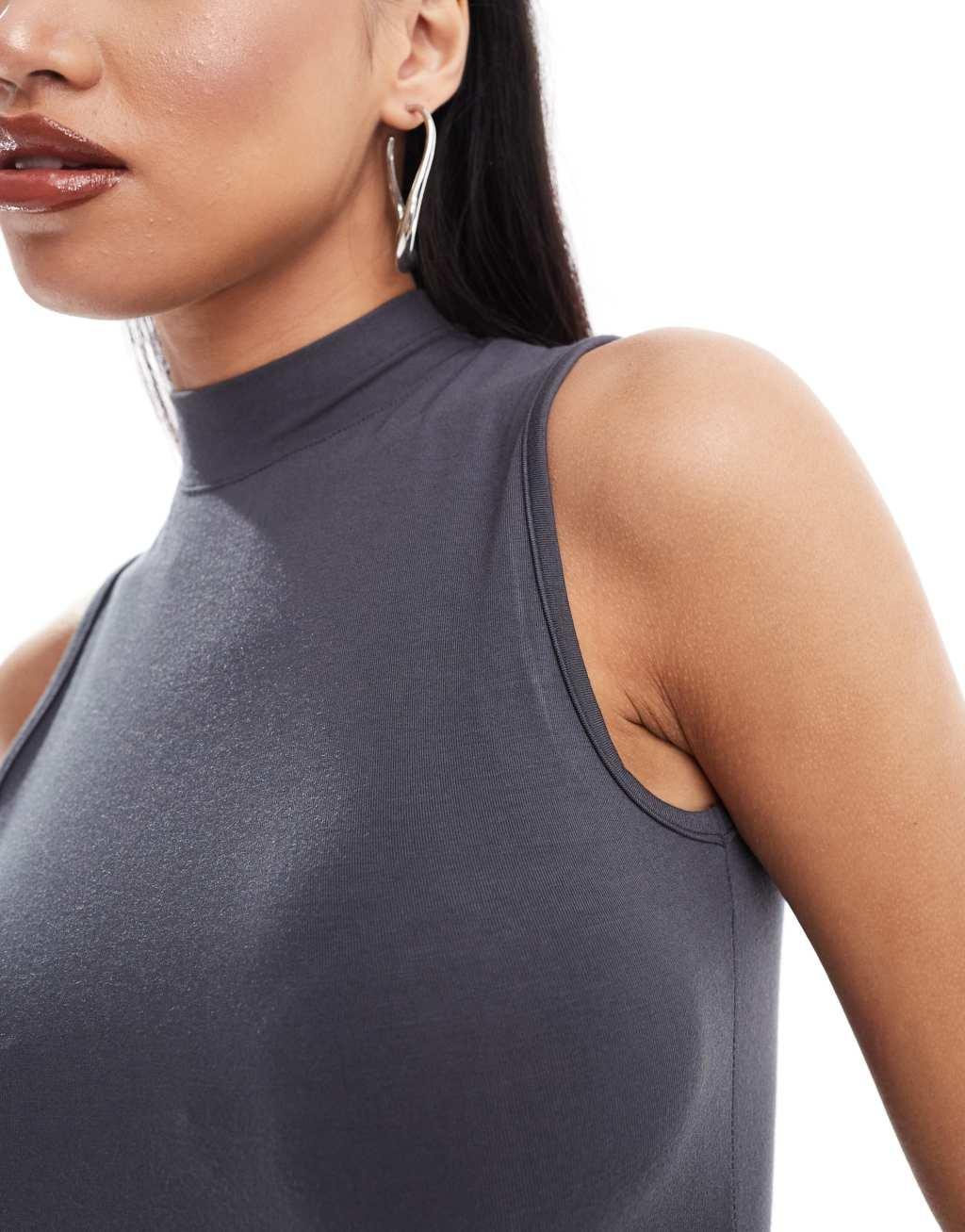 Simmi high neck fitted bodysuit in charcoal Product Image