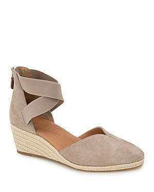 Gentle Souls by Kenneth Cole Womens Orya Almond Toe Espadrille Wedge Heel Pumps Product Image