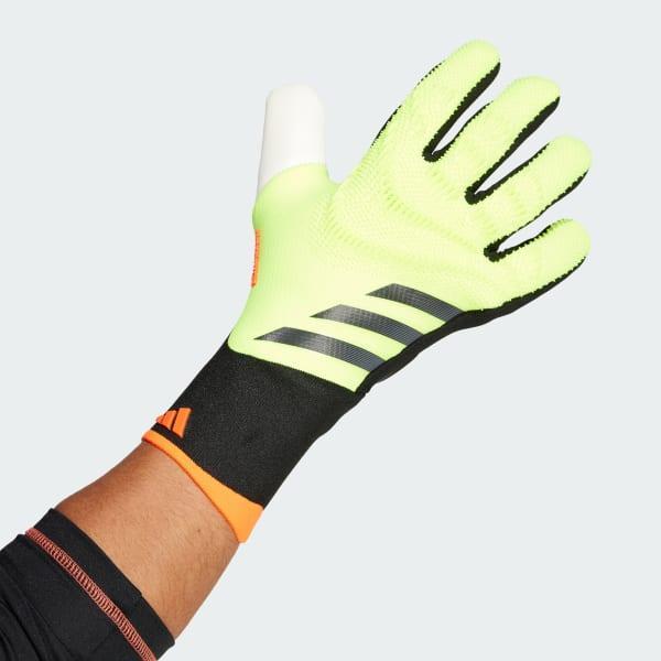 Predator Pro Goalkeeper Gloves Product Image