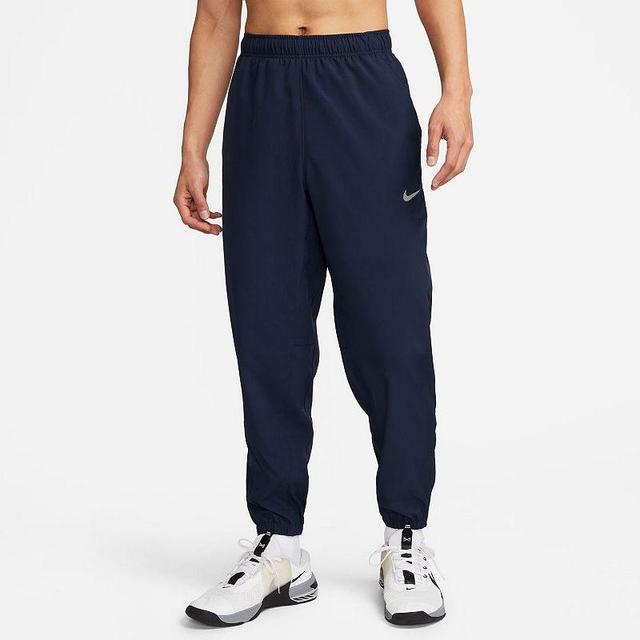 Nike Men's Form Dri-FIT Tapered Versatile Pants Product Image