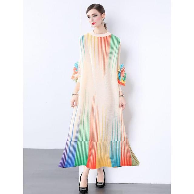 Long-Sleeve Round Neck Print Floral Accent Maxi Tunic Dress Product Image