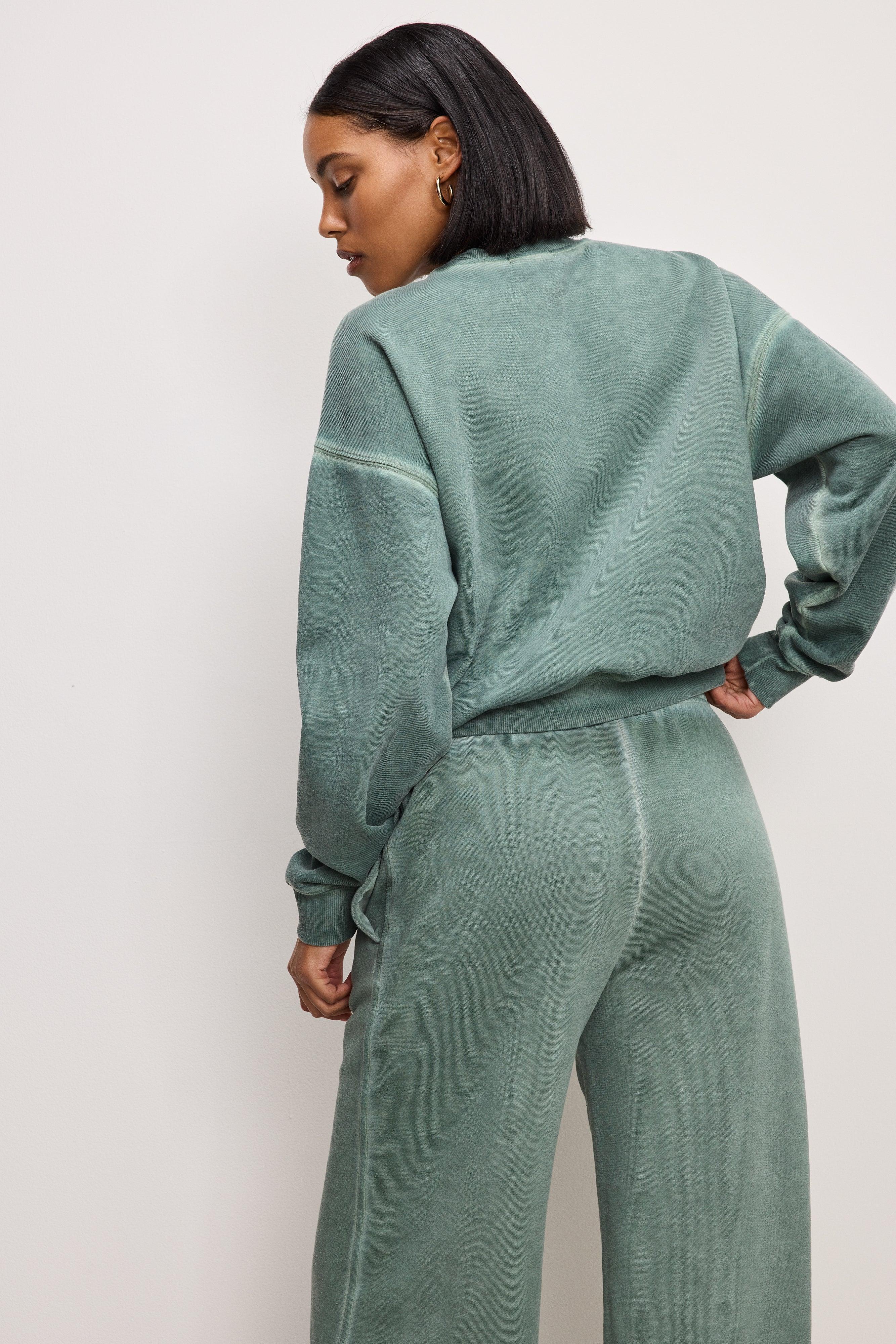 BRUSHED FLEECE CREWNECK SWEATSHIRT | WASHED FATIGUE GREEN001 Product Image