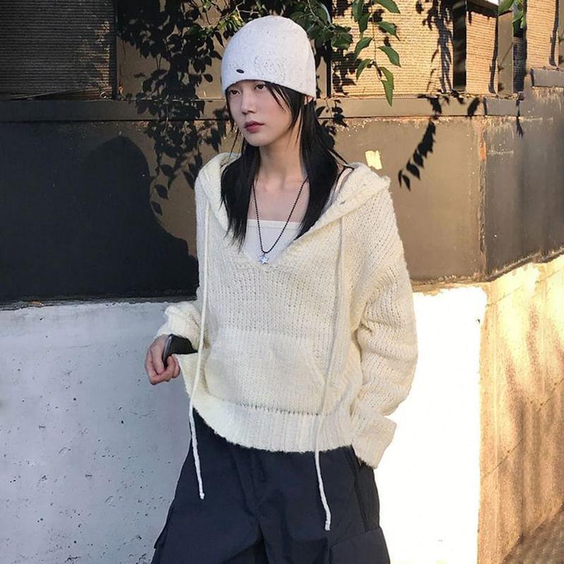 Long Sleeve V-Neck Knitted Cropped Hoodie Product Image