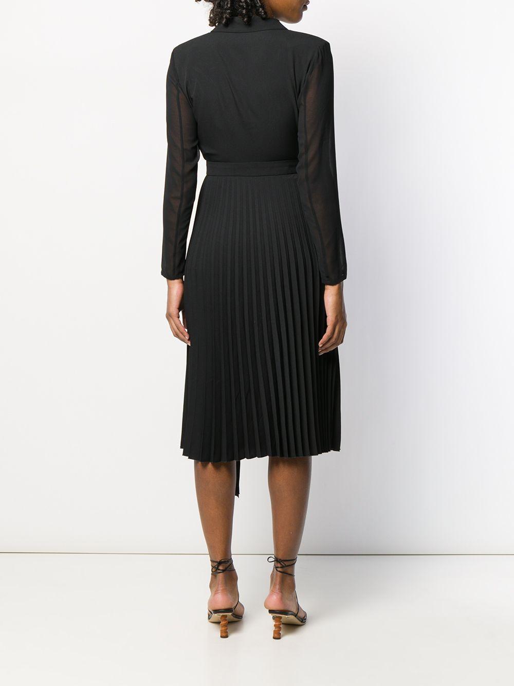 long-sleeved V-neck dress Product Image