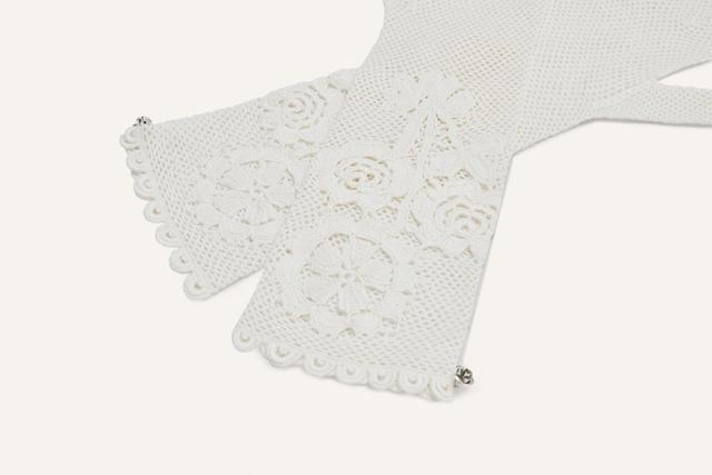 Crochet gloves in cream Product Image