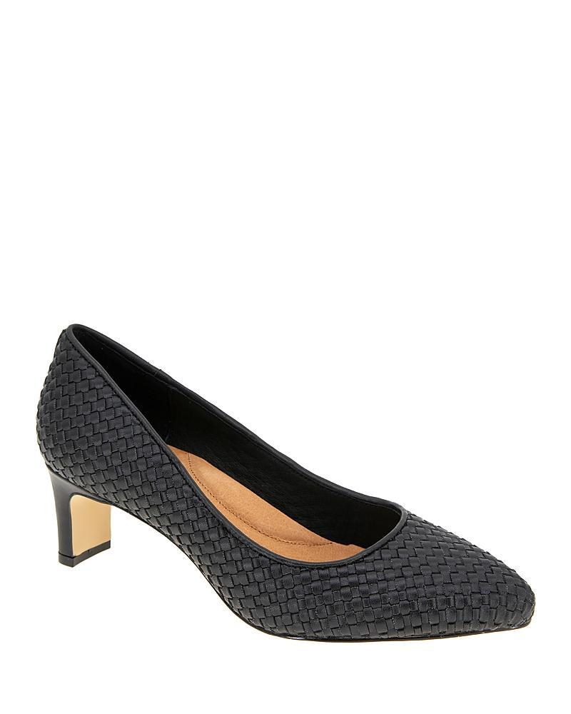 Andre Assous Womens Wynne Pumps Product Image