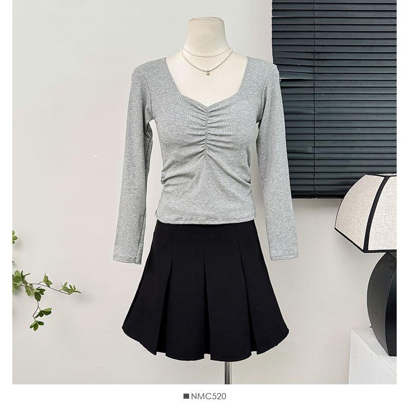 Square-Neck Ruched Crop T-Shirt with Pad in 5 Colors Product Image