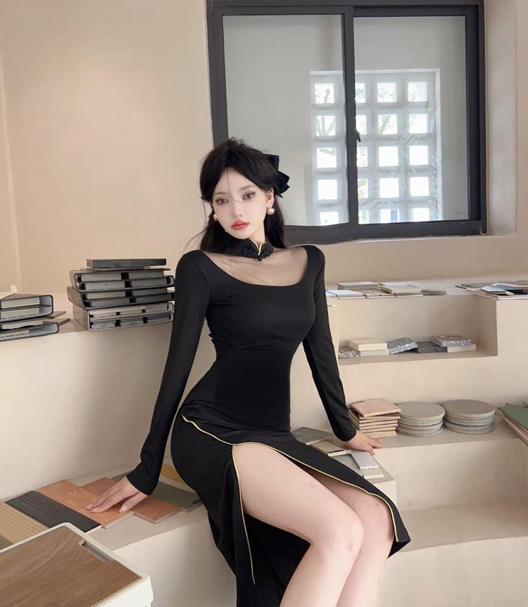 Long-Sleeve Mock Neck Slit Hem Plain Midi Sheath Dress Product Image