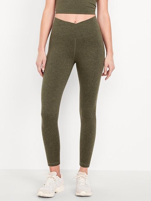 Extra High-Waisted CloudComfy 7/8 Leggings Product Image