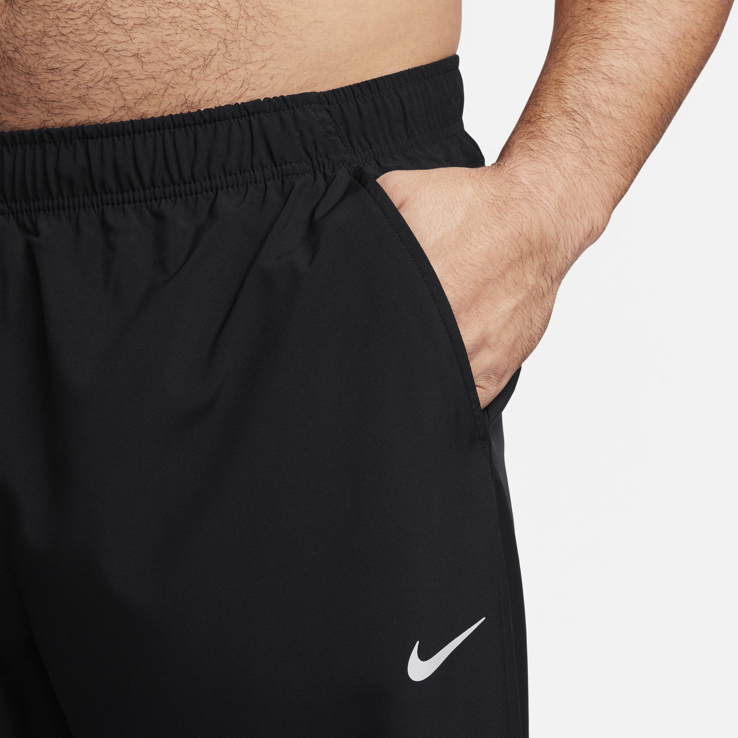 Nike Men's Form Dri-FIT Tapered Versatile Pants Product Image