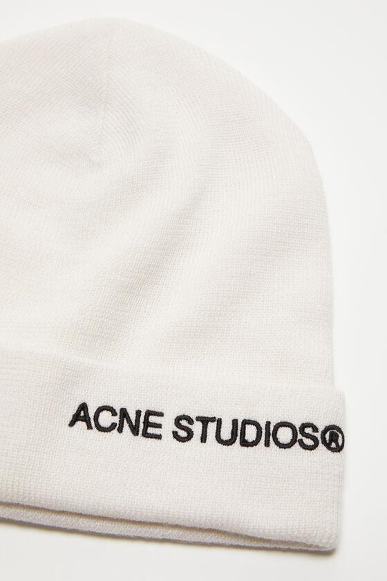 Embroidered logo beanie Product Image