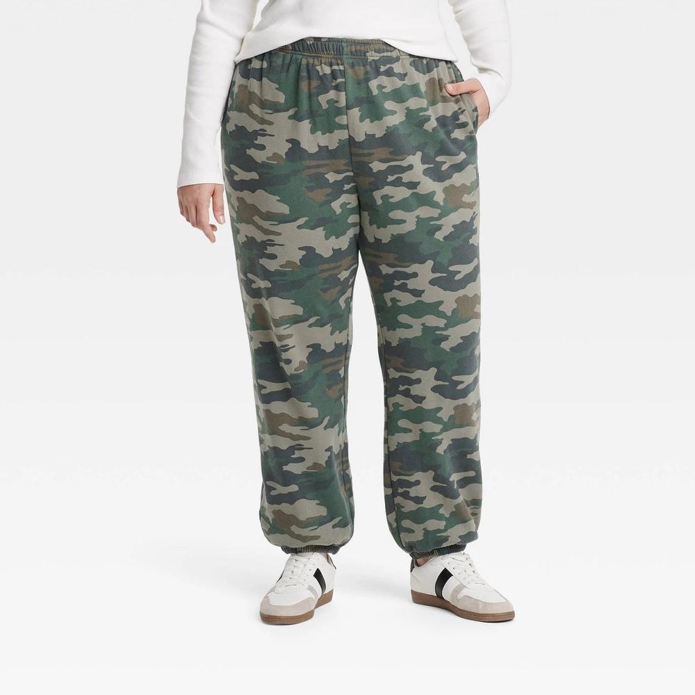 Womens Leisure Studio Mid-Rise Essential Joggers - Universal Thread Camo XXL product image