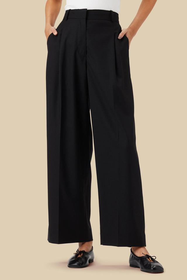 Pleated Wide Leg Trouser - Black Product Image