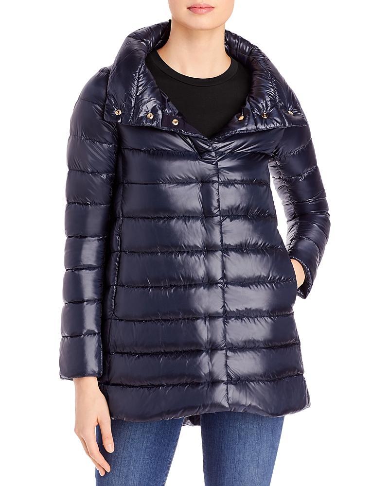 Womens Classic Funnelneck Puffer Jacket Product Image