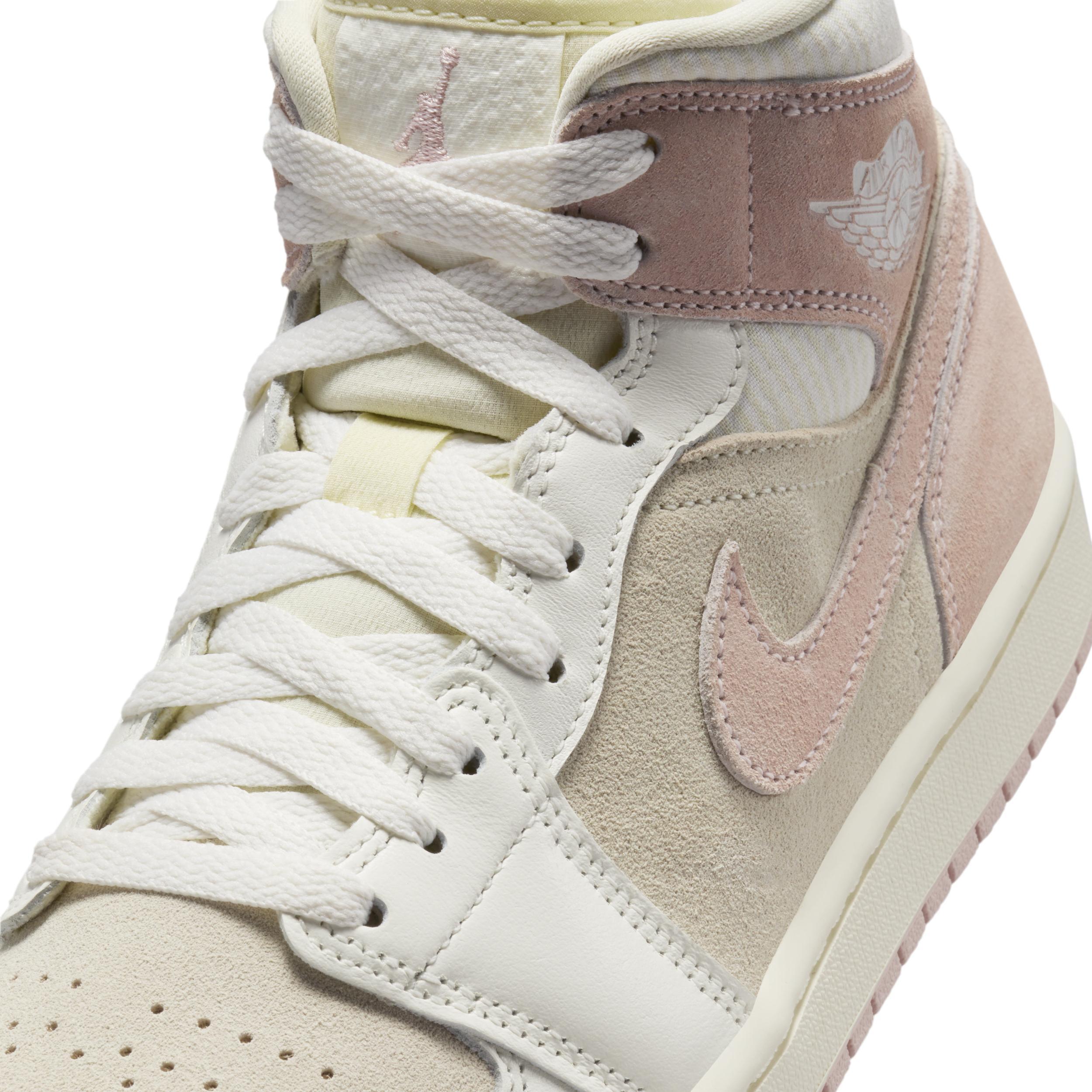 Women's Air Jordan 1 Mid SE Shoes Product Image