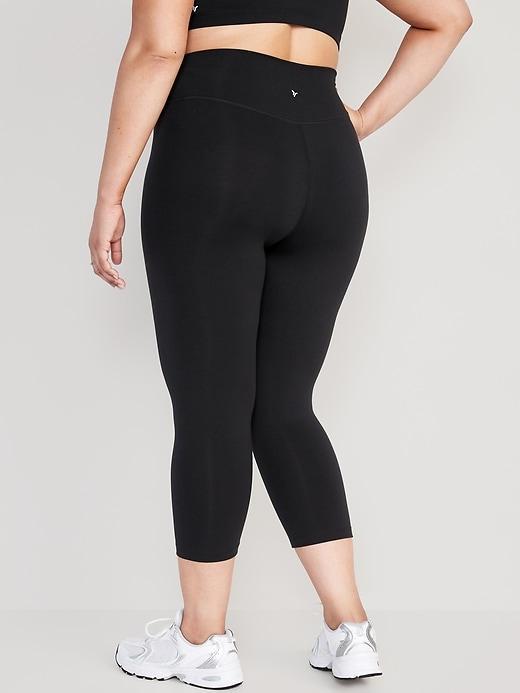 Extra High-Waisted PowerChill Crop Leggings Product Image