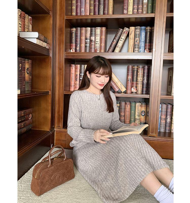 Long-Sleeve Plain Ribbed Midi A-Line Dress Product Image