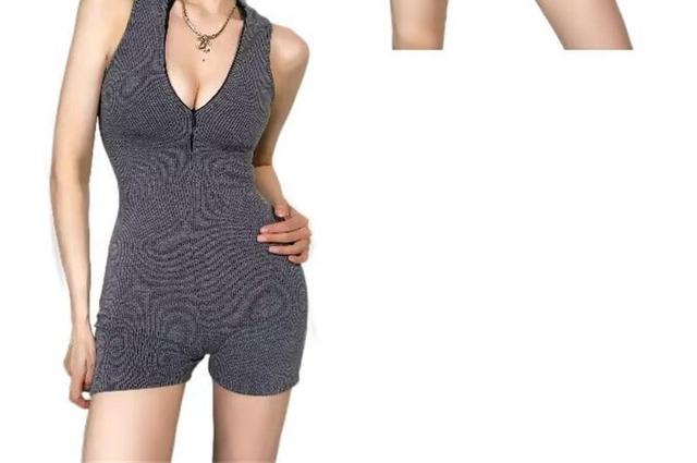 Sleeveless Turtleneck Keyhole Plain Romper Product Image