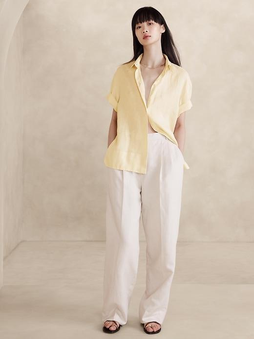 The Boxy Linen Shirt Product Image