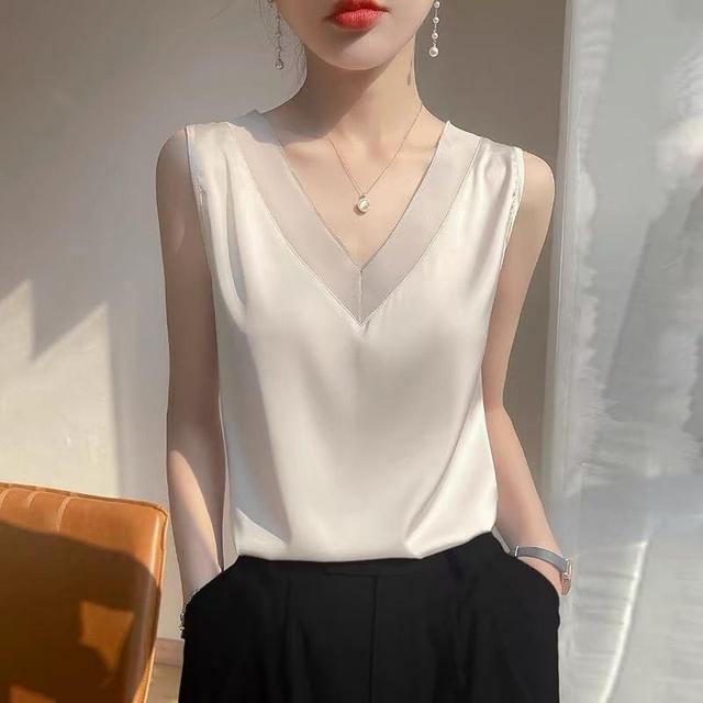 V-Neck Sleeveless Mesh Trim Satin Blouse Product Image