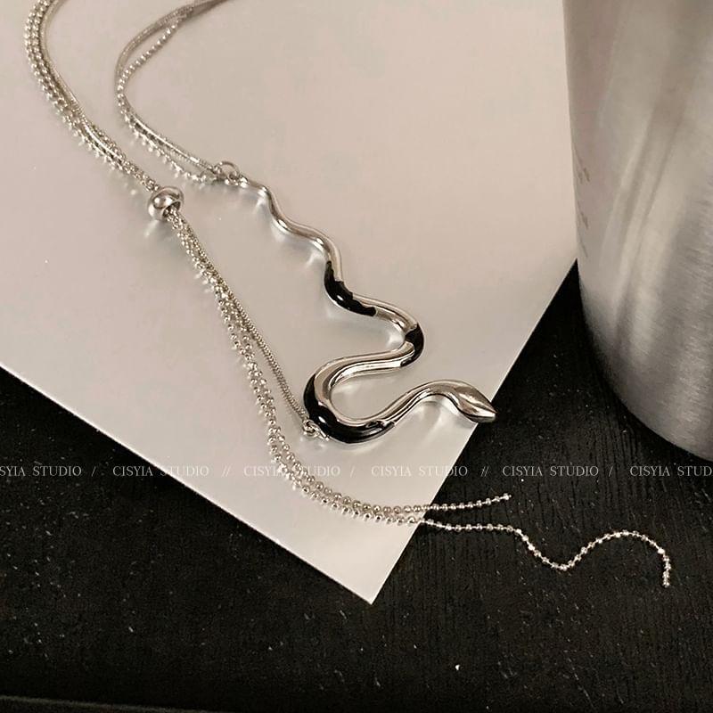 Snake Pendant Alloy Choker Product Image