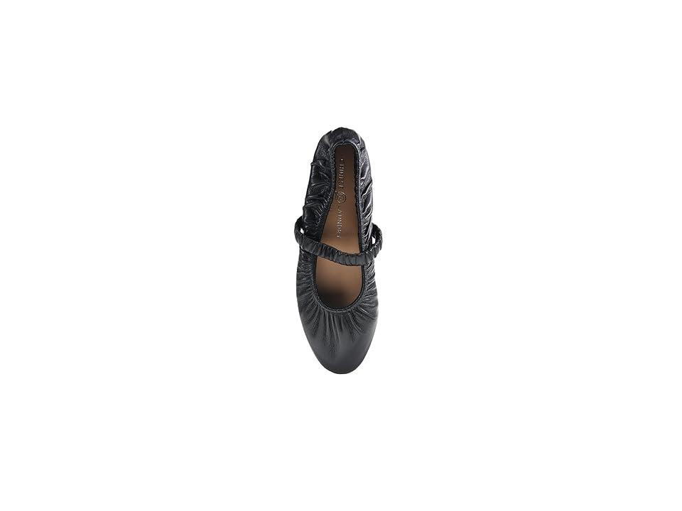 Chinese Laundry Avery Women's Flat Shoes Product Image