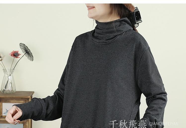 Long-Sleeve Turtleneck Striped T-Shirt Product Image