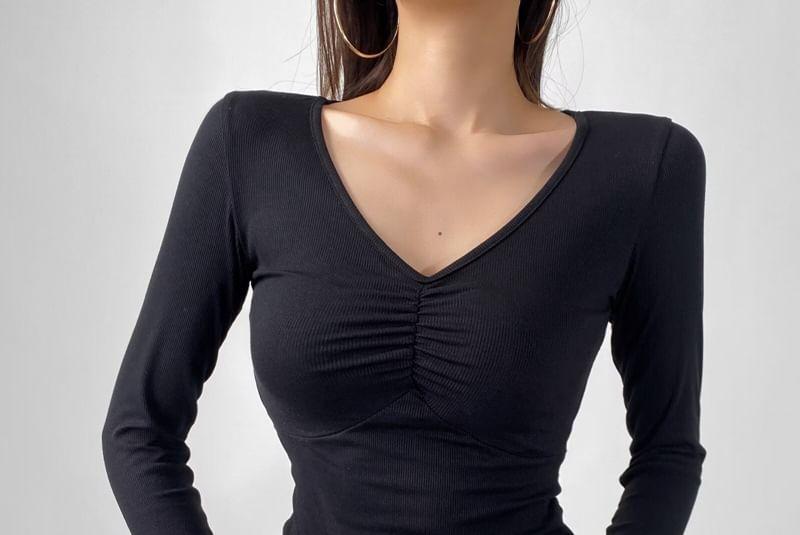 Long-Sleeve V-Neck Plain Shirred Ribbed T-Shirt Product Image