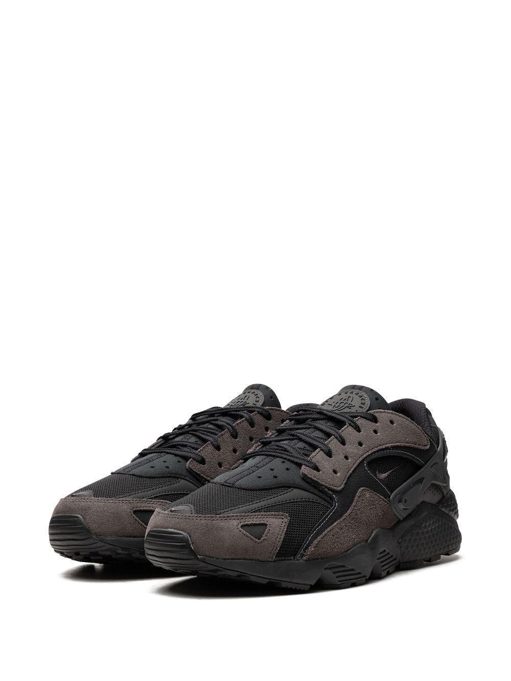 NIKE Air Huarache Runner Men's Low Shoe Black/medium Ash/anthracite Product Image