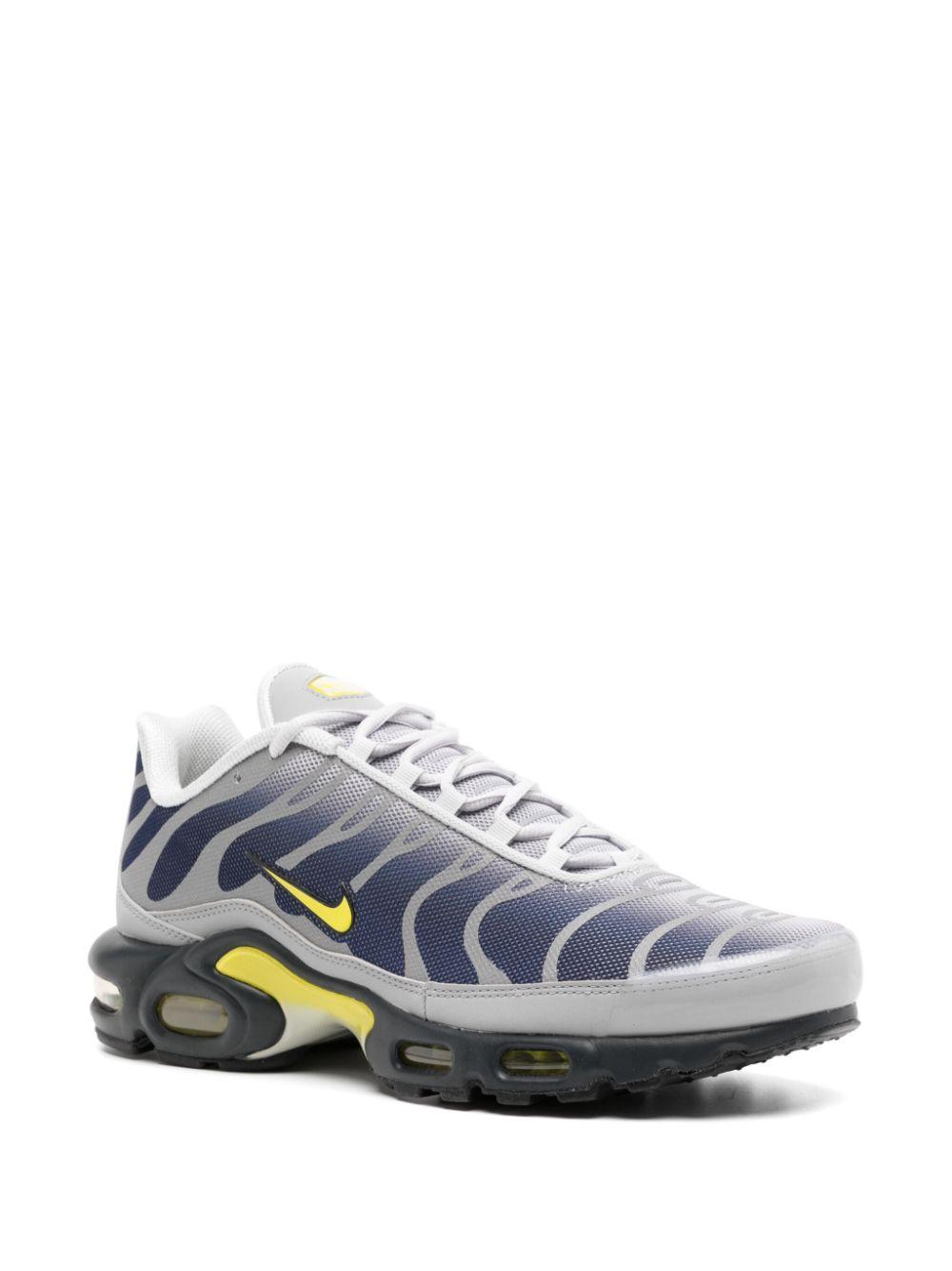 NIKE Mens Metallic Silver Opti Yel Air Max Plus Brand-embroidered Woven Low-top Trainers In Black/cactus/lt Silver Product Image