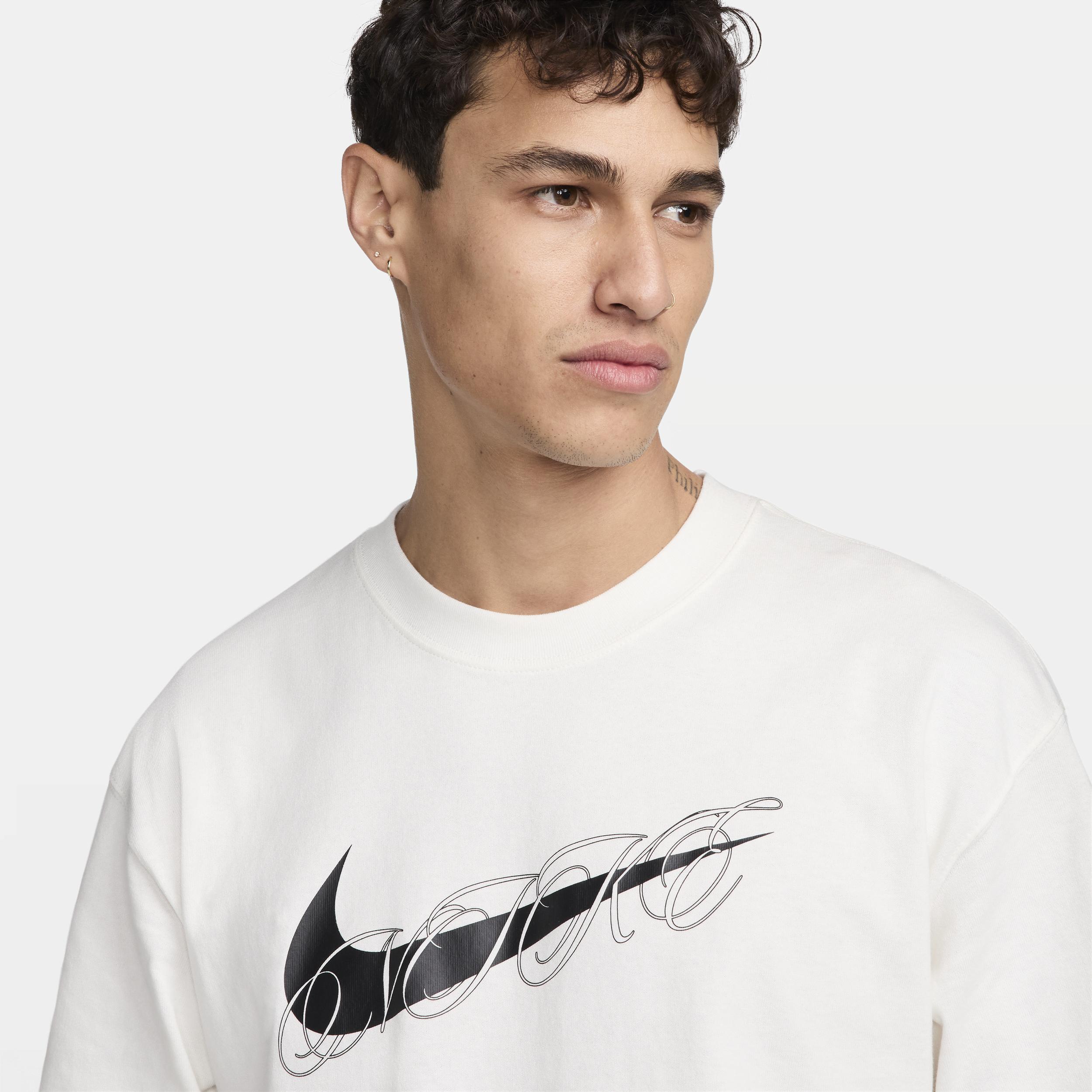 Nike Men's Max90 Basketball T-Shirt Product Image