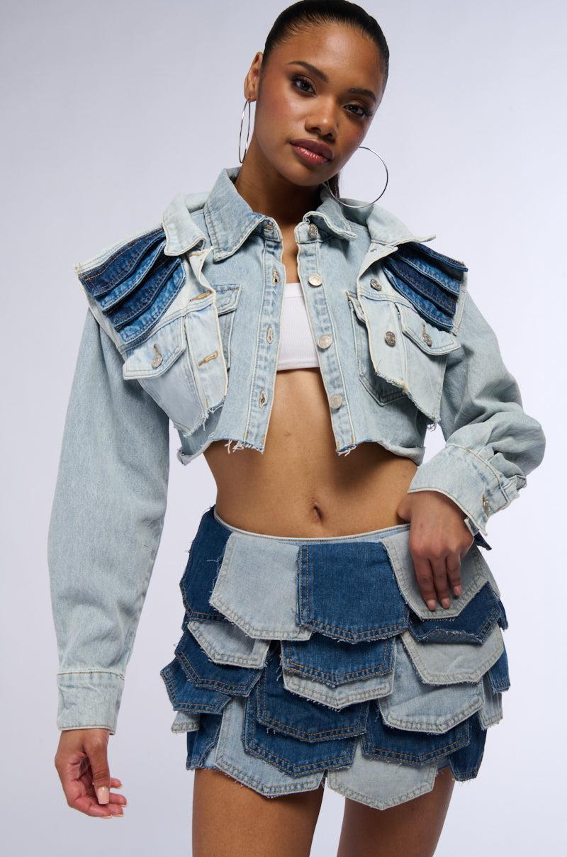 EVERYONE LOVES POCKETS DENIM CROP JACKET Product Image