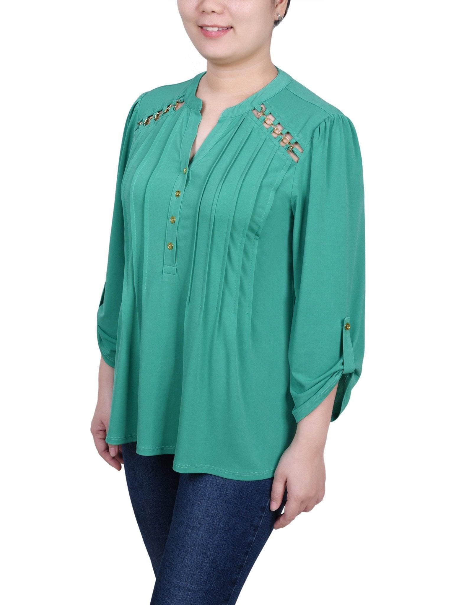 Pintuck Front Top With Chain Details - Petite Product Image