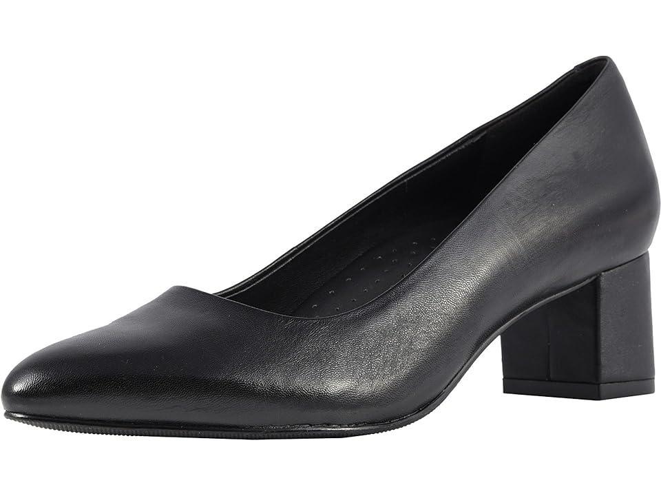 Trotters Kari Pointy Toe Pump Product Image